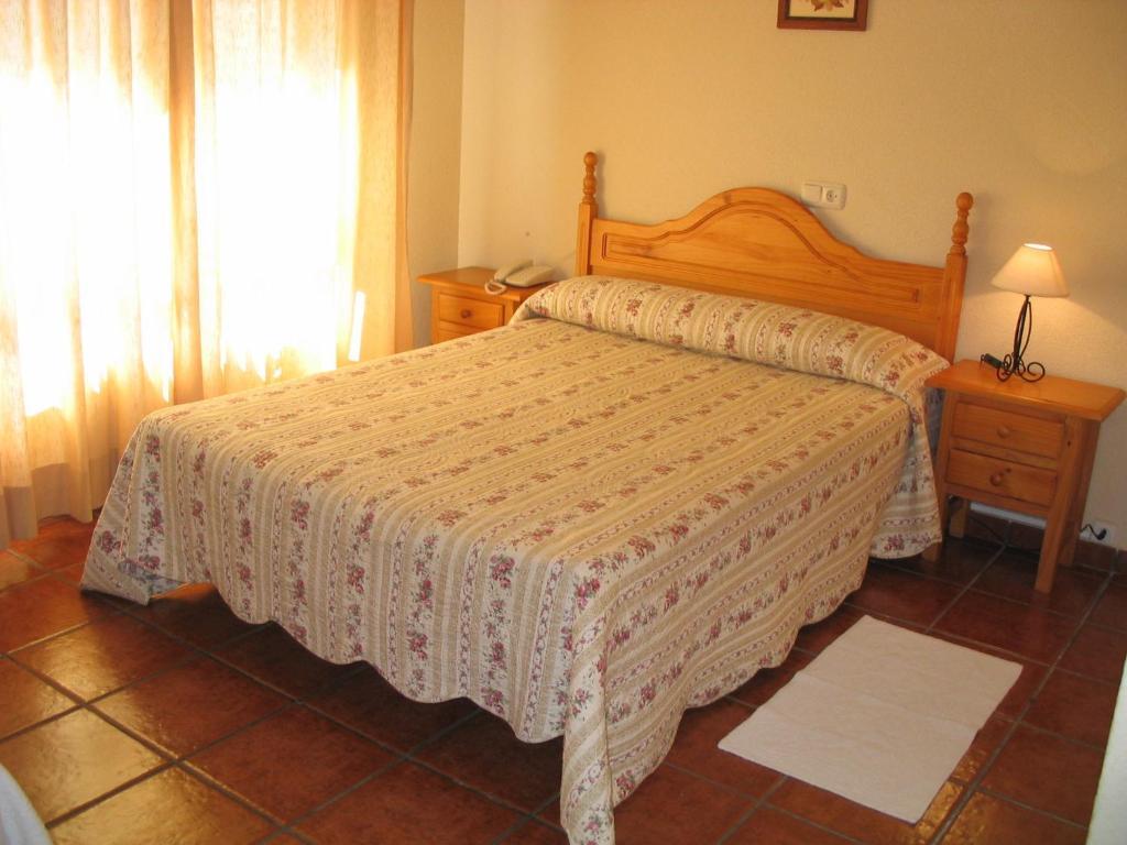 Hotel Valle Del Jerte Los Arenales Pokoj fotografie